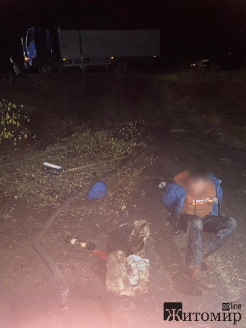У Звягельському районі викрили 6 осіб, які зробили незаконну врізку у магістральний нафтопровід «Мозир - Броди». ФОТО