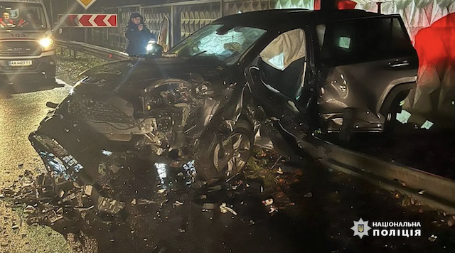 У Києві 20-річна п’яна водійка без посвідчення влаштувала аварію та втекла з місця ДТП: дві людини загинули У Києві 20-річна п’яна водійка без посвідчення влаштувала аварію та втекла з місця ДТП: дві людини загинули