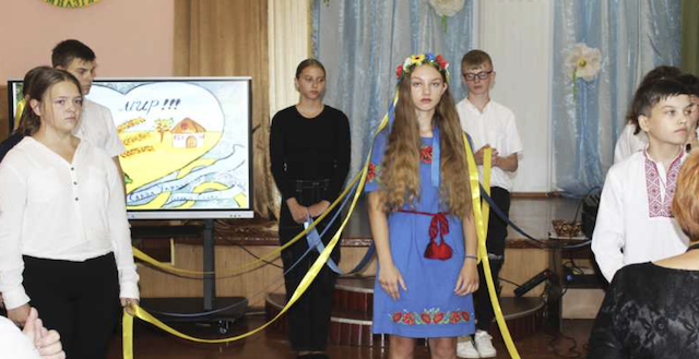 Бердичівська гімназія №2 передала для ССО більше 31 тисячі гривень Бердичівська гімназія №2 передала для ССО більше 31 тисячі гривень