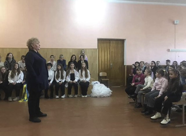 Бердичівська гімназія №2 передала для ССО більше 31 тисячі гривень Бердичівська гімназія №2 передала для ССО більше 31 тисячі гривень