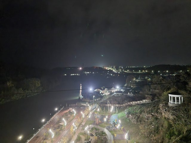 Вечірній Шодуарівський парк у Житомирі. ФОТО