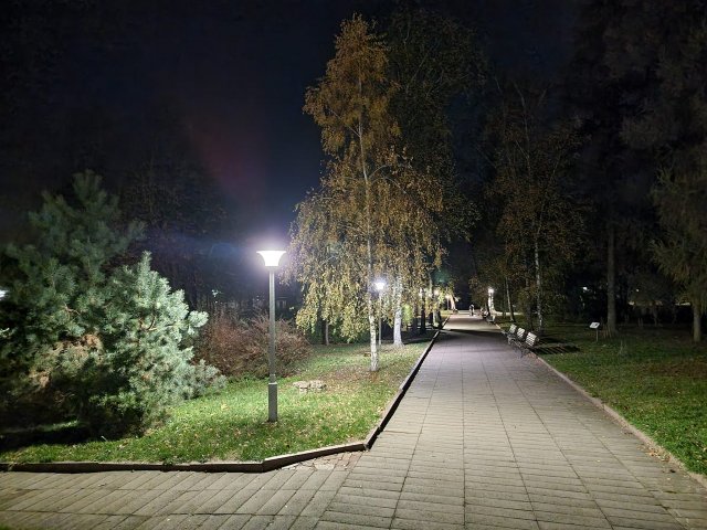 Вечірній Шодуарівський парк у Житомирі. ФОТО