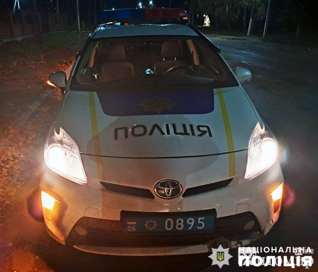 Гроші на "каву" - на Житомирщині водій ВАЗу намагався відкупитись від поліцейських. ФОТО