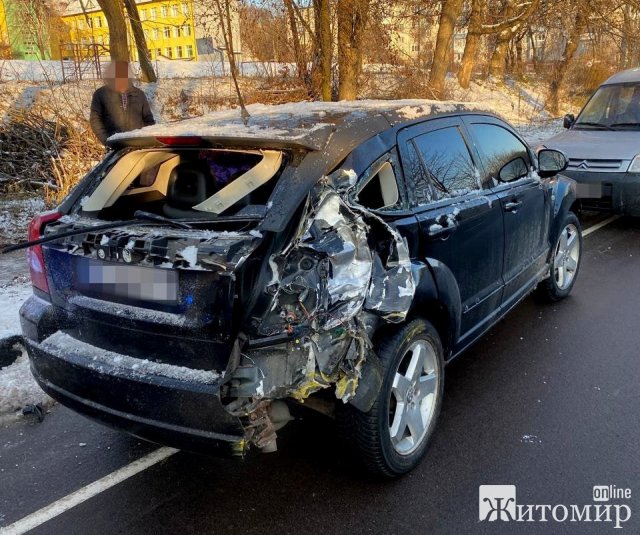 Подробиці ДТП на Космонавтів у Житомирі: постраждала дитина та пасажир маршрутки