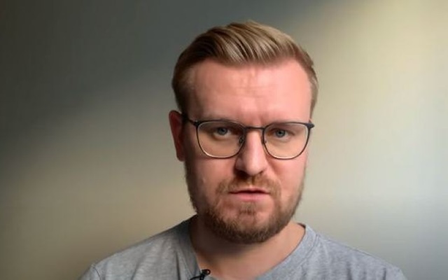 Ведучий Телемарафону втік із України до Європи Ведучий Телемарафону втік із України до Європи