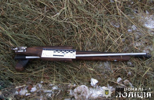 Житель Ємільчинської громади зберігав самопал, а у господині Ружинщини знайшли патрони. ФОТО