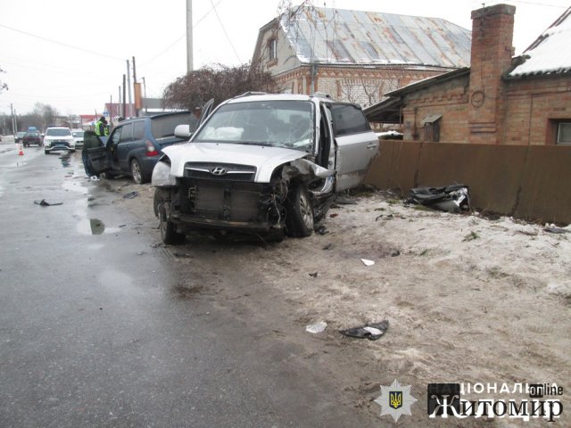 ДТП у Бердичеві: травмовані четверо людей. ФОТО