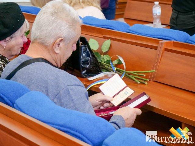 У Житомирі рідним загиблих Героїв передали ордени «За мужність» III ступеня. ФОТО