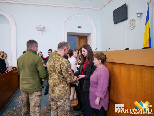У Житомирі рідним загиблих Героїв передали ордени «За мужність» III ступеня. ФОТО