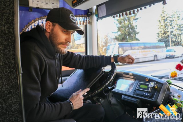 У Житомирі працівники Укртрансбезпеки перевіряли маршрутки