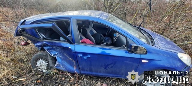 На автодорозі в Житомирській області водійка Hyundai зіштовхнулась із ВАЗ: жінка та дитина постраждали. ФОТО