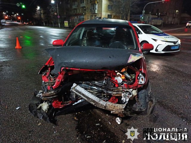 Подробиці ДТП на перехресті в Житомирі: травмовано п