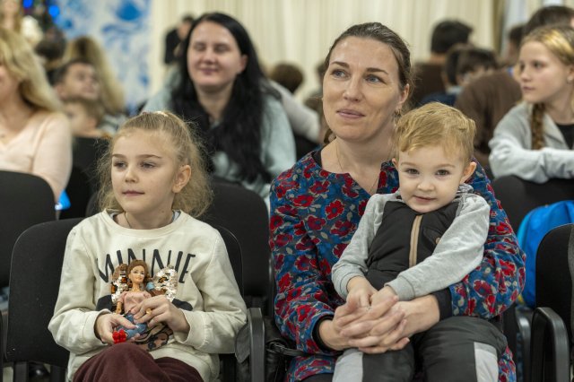 У Житомирі влаштували новорічні заходи для дітей з багатодітних родин. ФОТО