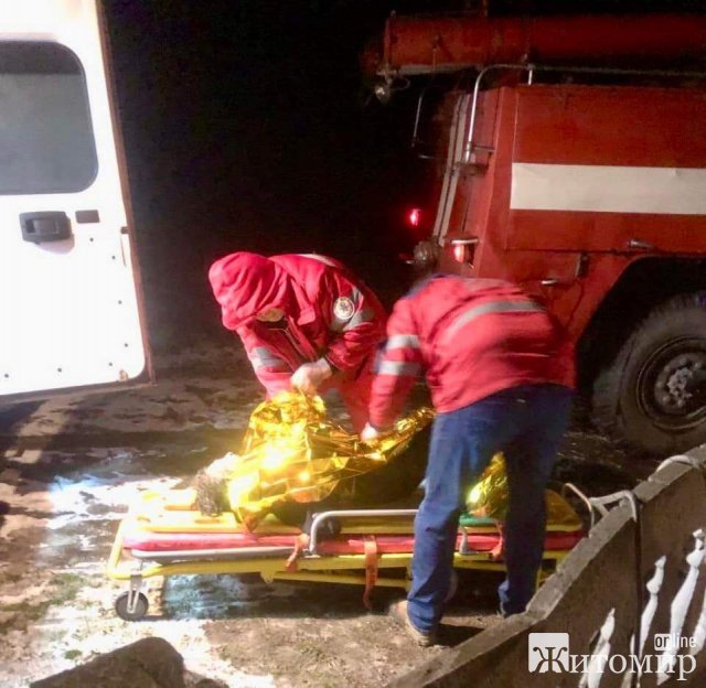 У селі на Житомирщині пенсіонерка впала у 10-метровий колодязь