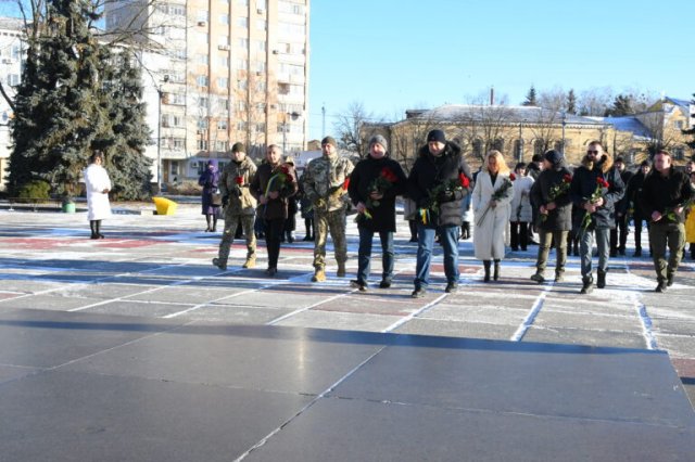 У Житомирі покладанням квітів відзначили 117-ту річницю від дня народження Сергія Корольова. ФОТО