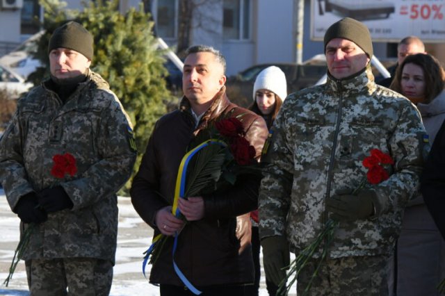 У Житомирі покладанням квітів відзначили 117-ту річницю від дня народження Сергія Корольова. ФОТО