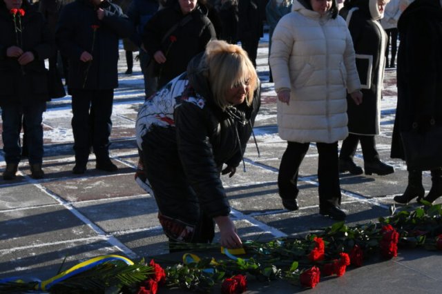 У Житомирі покладанням квітів відзначили 117-ту річницю від дня народження Сергія Корольова. ФОТО