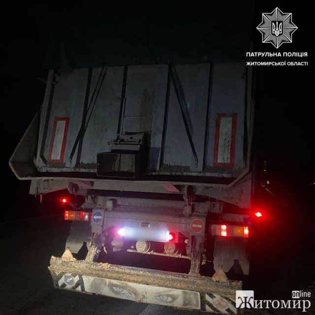 На автодорогах в Житомирській області патрульні зупинили автівки, водії яких мали проблеми з документами