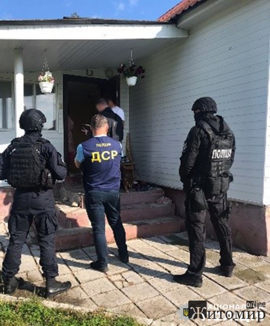 Двох аграріїв з Житомирщини та жителя Чернівців підозрюють у «відмиванні» та привласненні 6,6 млн грн. ФОТО