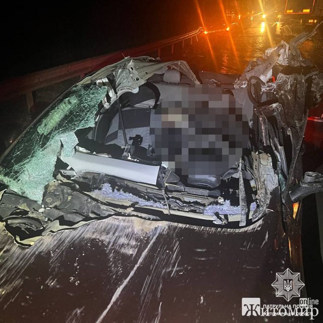 На трасі у Житомирській області сталася ДТП потерпілими: рух транспорту був перекритий. ФОТО