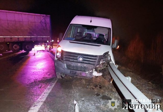 Подробиці автотрощі на трасі в Житомирській області: один водій загинув. ФОТО