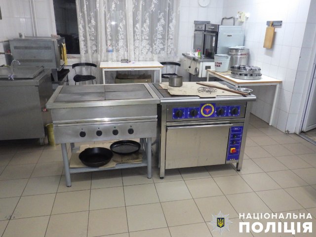 У Довбиській громаді обікрали школу-інтернат: винесли продукти. ФОТО