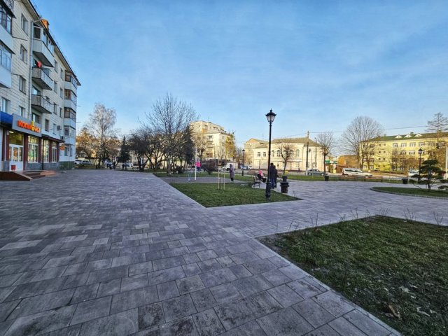 Сквер у центрі Житомира, відремонтований минулого року за 5,4 млн грн. ФОТО