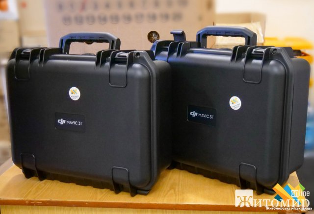 Житомирська громада передала два DJI Mavic для військових