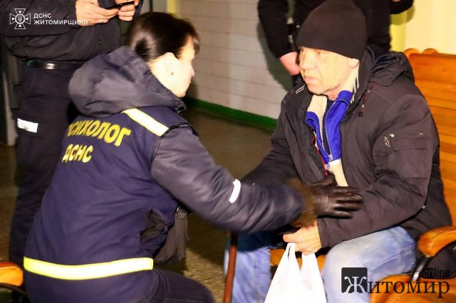 На залізничний вокзал у Бердичів приїхали понад 50 переселенців зі сходу