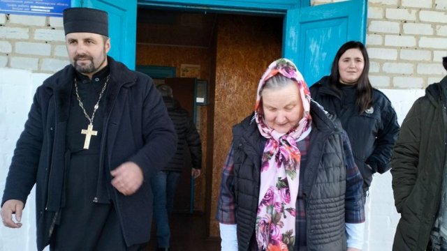 На Житомирщині релігійна громада вирішила перейти до ПЦУ, але священник проти