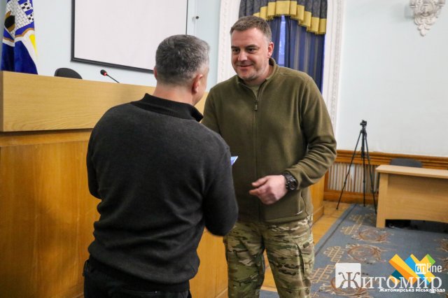 У Житомирі вручили нагороди бійцям добровольчого територіального батальйону