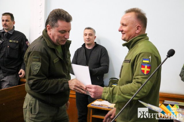 У Житомирі вручили нагороди бійцям добровольчого територіального батальйону