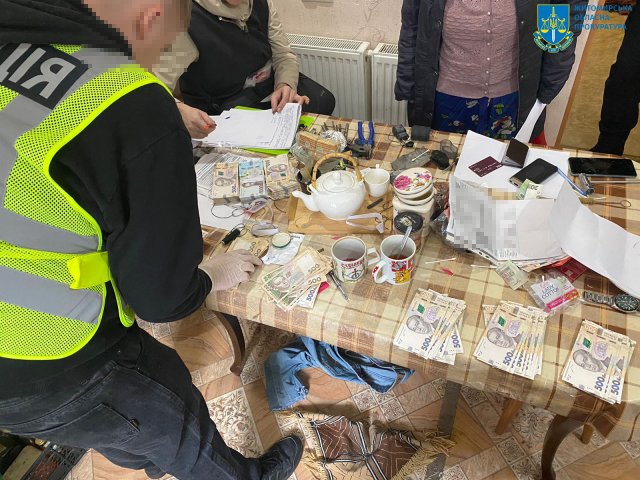 Продавав перероблену вогнепальну зброю через соцмережу – ділку повідомлено про підозру