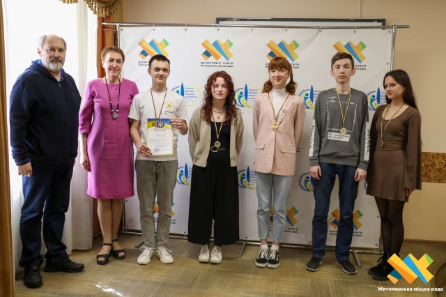 У Житомирі нагородили переможців інтелектуальної гри «Математичний батл»