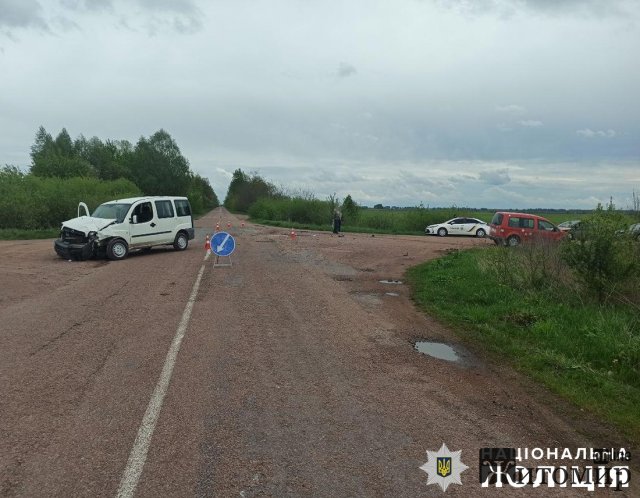 У Житомирському районі в ДТП постраждали троє людей: серед травмованих - дитина