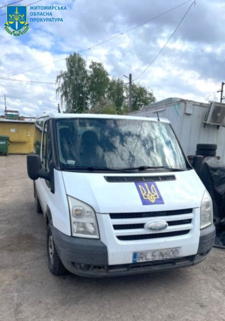 На Житомирщині викрили благодійника-антикорупціонера, який продавав автівки, які мав передавати ЗСУ