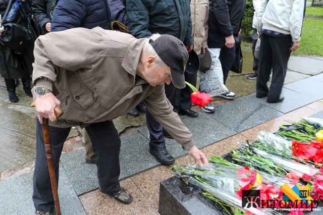 У Житомирі покладанням квітів відзначили 38 роковини Чорнобильської катастрофи