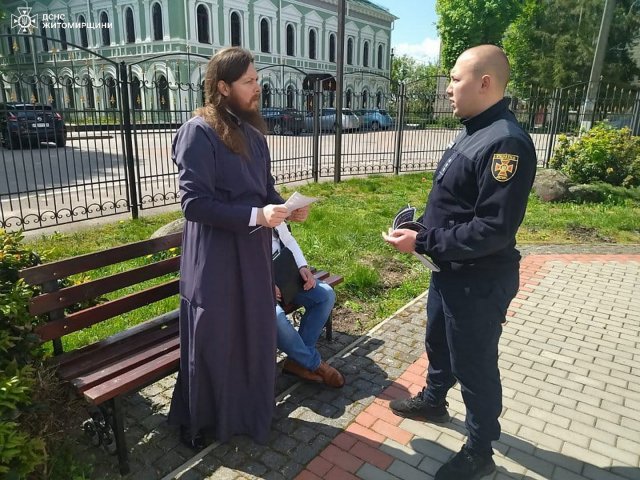 У Житомирській області рятувальники проводять рейди в церквах