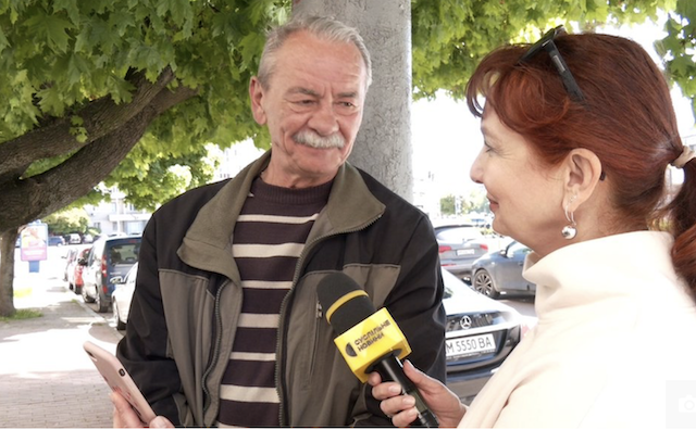 У Житомирі зберігається чашка для вусів 19 століття. ВІДЕО У Житомирі зберігається чашка для вусів 19 століття. ВІДЕО