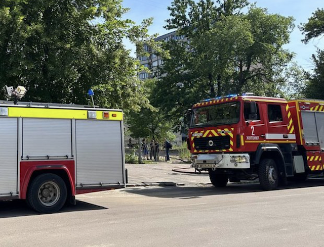 У центрі Житомира в одномі із ліцеїв спалахнула пожежа У центрі Житомира в одномі із ліцеїв спалахнула пожежа
