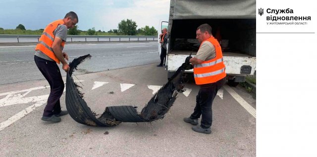 У Житомирській області на дорогах державного значення ліквідовують наслідки негоди та вибоїни