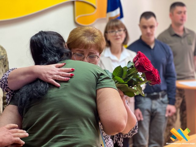 У Житомирі рідним загиблих Героїв вручили посмертні відзнаки