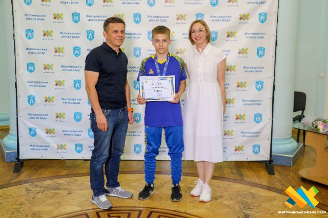 У Житомирі переможці та призери міжнародних змагань, а також їх тренери отримали грошові винагороди