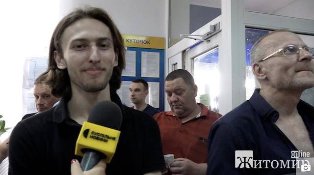 У Житомирі понад три з половиною тисячі військовозобов'язаних оновили свої дані за останній тиждень. ВІДЕО У Житомирі понад три з половиною тисячі військовозобов'язаних оновили свої дані за останній тиждень. ВІДЕО