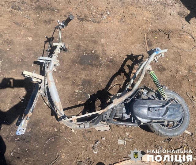 На Житомирщині 15-річний хлопчина викрав мопед в охоронника, розібрав його і здав на брухт