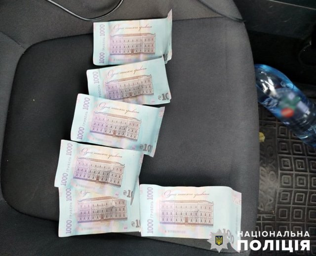 У Житомирському районі двоє водіїв хотіли відкупитися від відповідальності за вчинені правопорушення. ФОТО