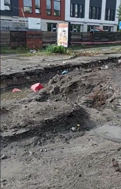 У Бердичеві після зливи у ямі ледь не втопився чоловік