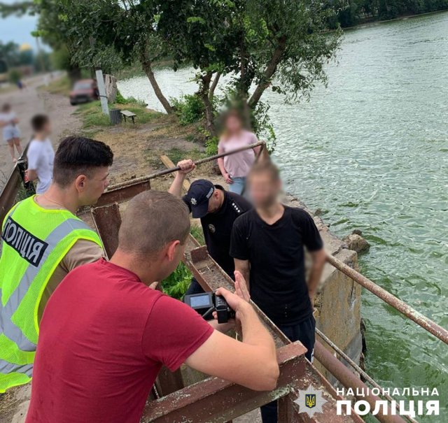 Чоловіку, який підірвав греблю в Житомирській області загрожує 10 років тюрми