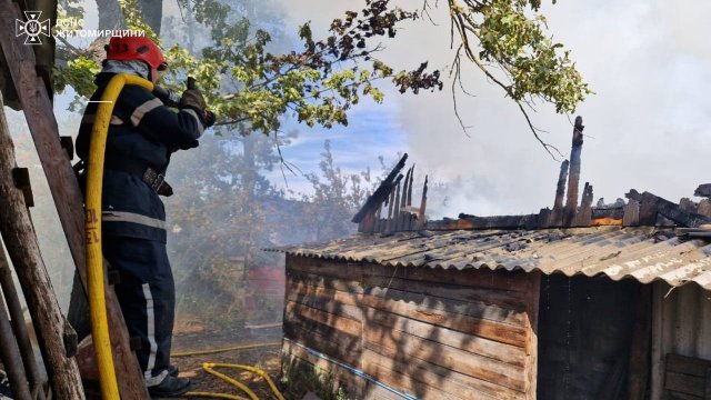 На Житомирщині під час ліквідації пожежі рятувальники виявили тіло чоловіка