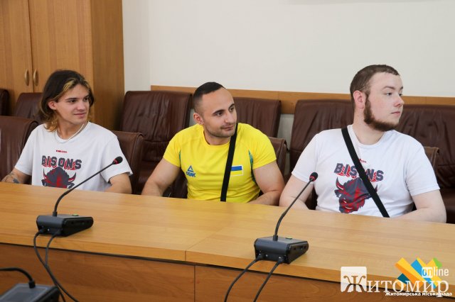 У Житомирі презентували новий вид спорту - «Флаг-футбол» У Житомирі презентували новий вид спорту - «Флаг-футбол»